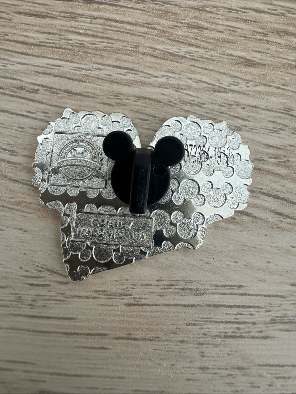 📣 Disney Minnie Cheer Pin - Picture 3 of 3